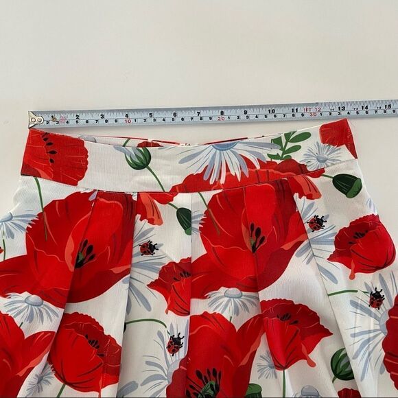 L’Atiste By Amy High Waisted Wide Leg Floral Cropped Pants size Small - Picture 11 of 15